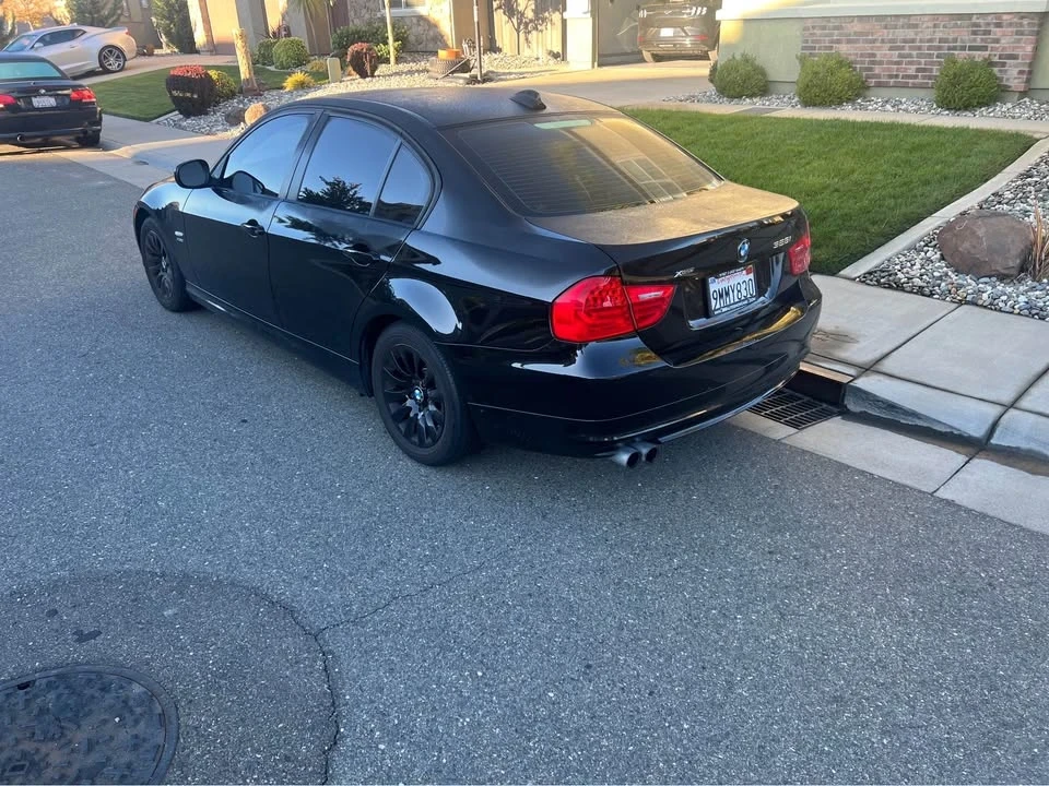 2009 BMW E90 3 Series Sedan - Image 2 of 7