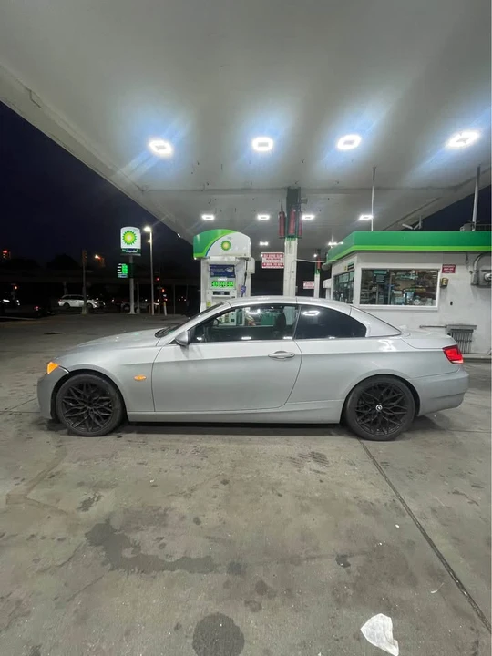 2009 BMW E93 3 Series Convertible - Image 2 of 11