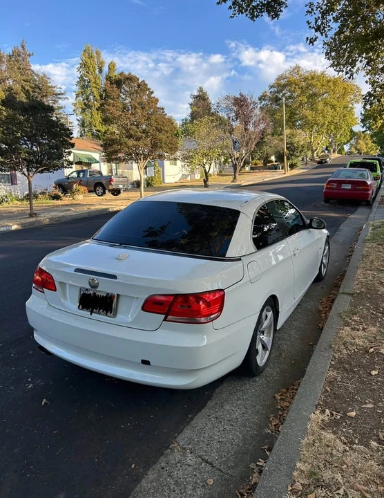 2009 BMW E93 3 Series Convertible - Image 2 of 2
