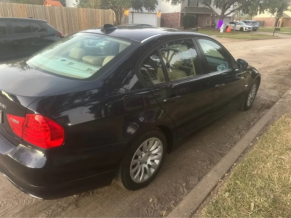 2009 BMW E90 3 Series Sedan - Image 3 of 6