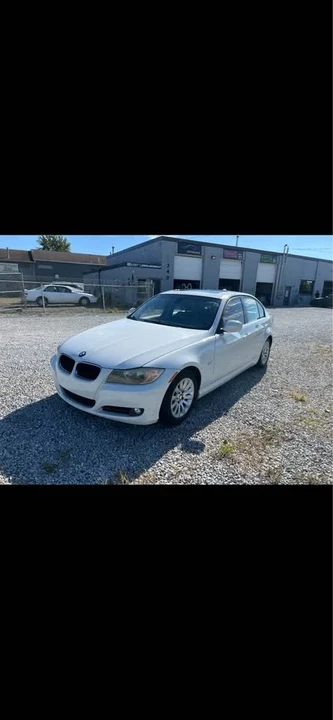 2009 BMW E90 3 Series Sedan - Image 7 of 15