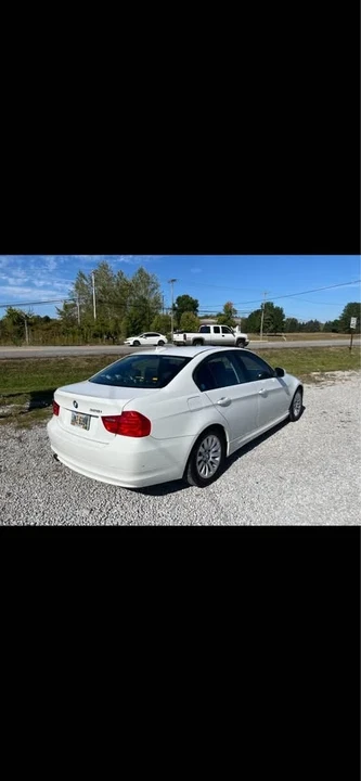 2009 BMW E90 3 Series Sedan - Image 3 of 15