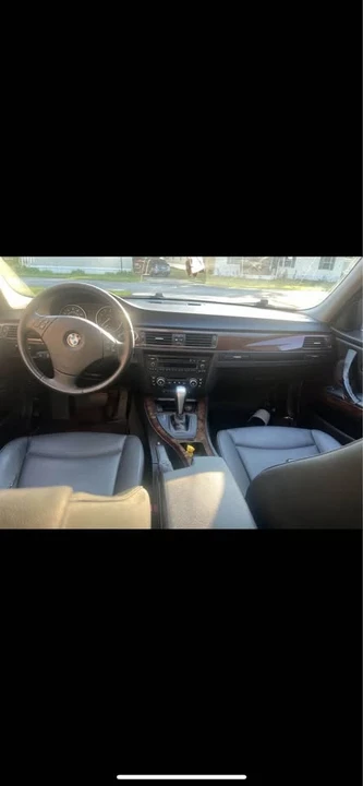 2009 BMW E90 3 Series Sedan - Image 9 of 15