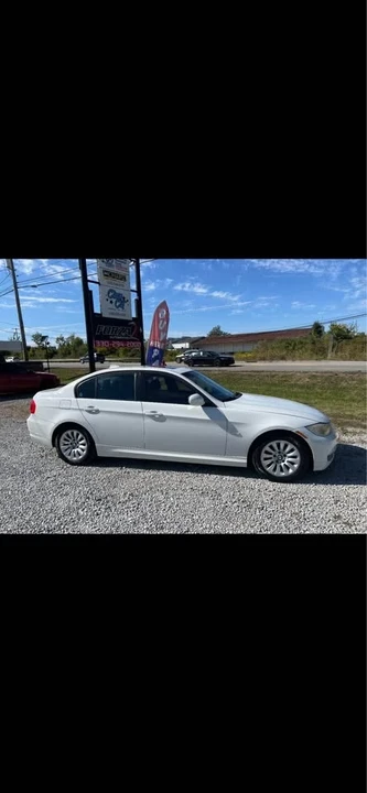 2009 BMW E90 3 Series Sedan - Image 2 of 15