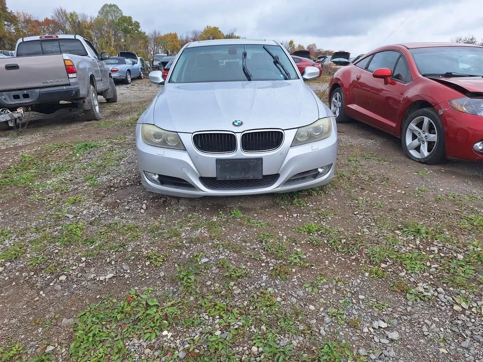 2009 BMW E90 3 Series Sedan - Image 5 of 5