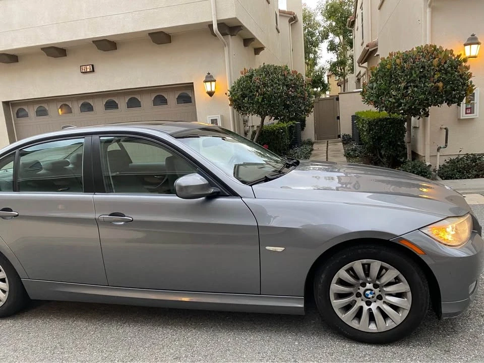 2009 BMW E90 3 Series Sedan - Image 5 of 11