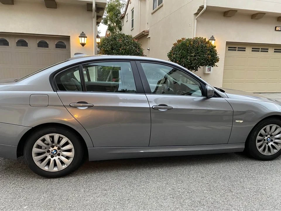 2009 BMW E90 3 Series Sedan - Image 6 of 11