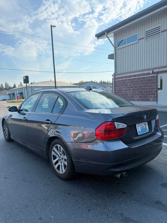 2009 BMW E90 3 Series Sedan - Image 3 of 11
