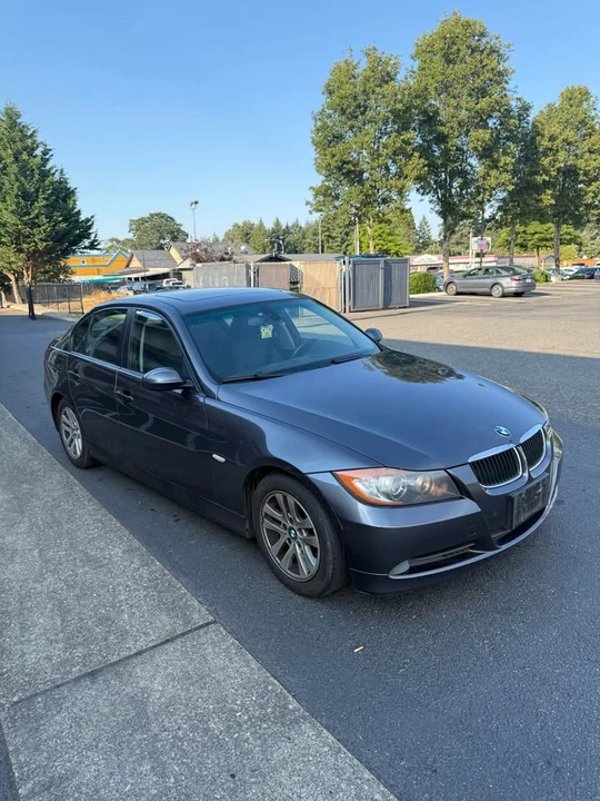 2009 BMW E90 3 Series Sedan - Image 4 of 11
