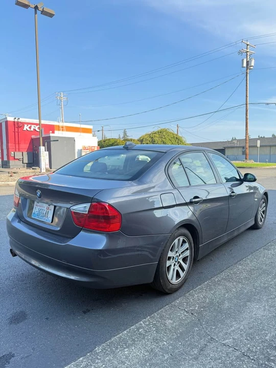 2009 BMW E90 3 Series Sedan - Image 6 of 11