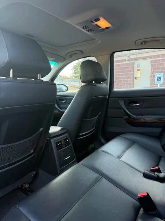 2009 BMW E90 3 Series Sedan - Image 7 of 11