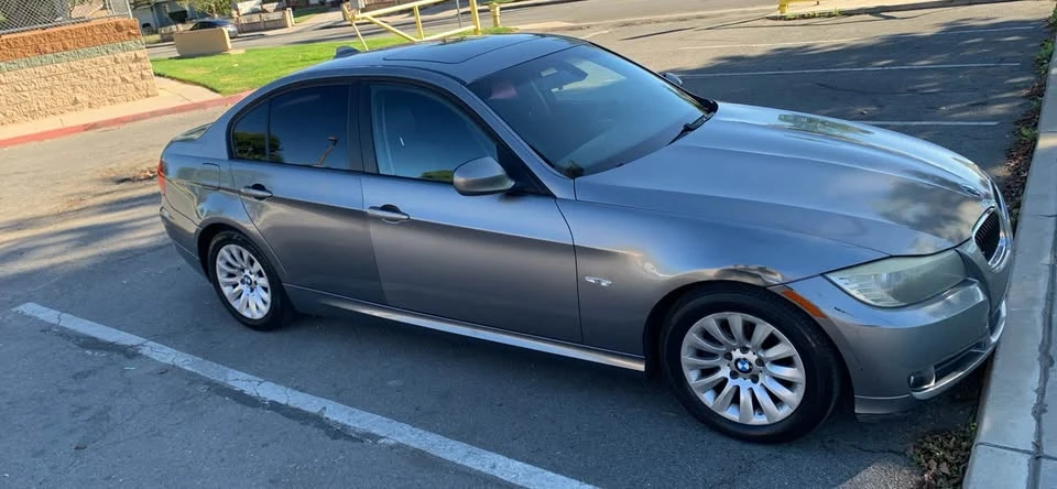 2009 BMW E90 3 Series Sedan - Image 2 of 7
