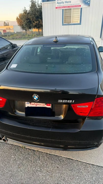 2009 BMW E90 3 Series Sedan - Image 2 of 9