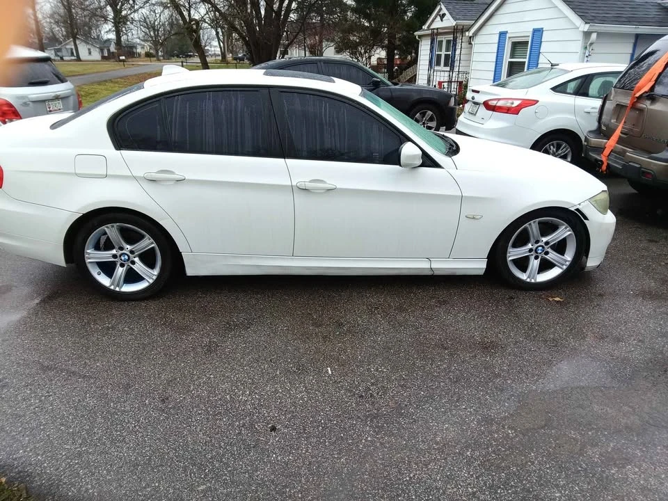 2009 BMW E90 3 Series Sedan - Image 3 of 13