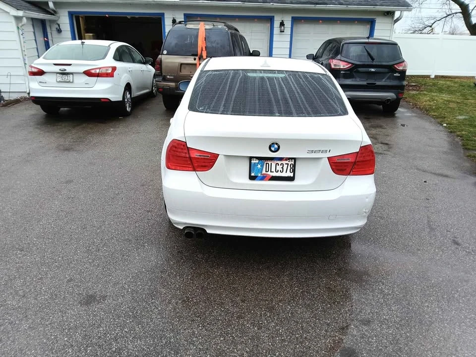 2009 BMW E90 3 Series Sedan - Image 2 of 13