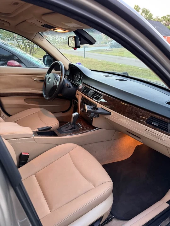 2009 BMW E90 3 Series Sedan - Image 7 of 8