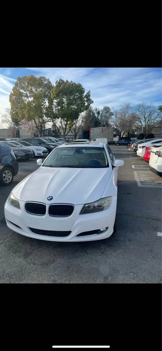 2009 BMW E90 3 Series Sedan - Image 3 of 5