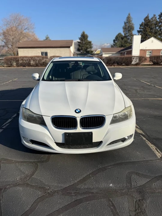 2009 BMW E90 3 Series Sedan - Image 2 of 14