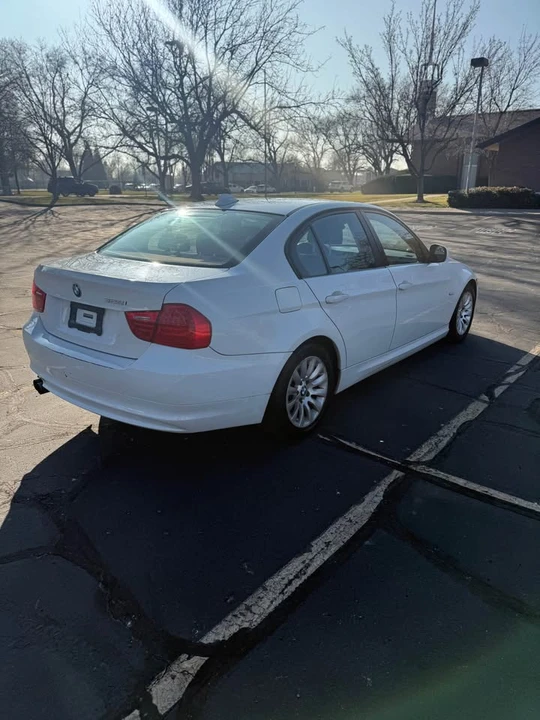2009 BMW E90 3 Series Sedan - Image 5 of 14