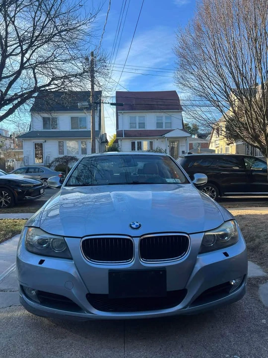 2009 BMW E90 3 Series Sedan - Image 4 of 9
