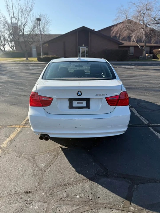 2009 BMW E90 3 Series Sedan - Image 6 of 14