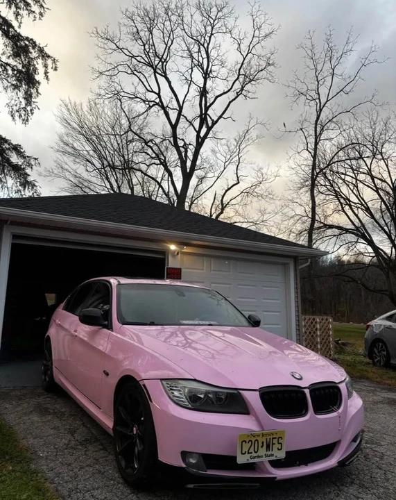 2009 BMW E90 3 Series Sedan - Image 2 of 4