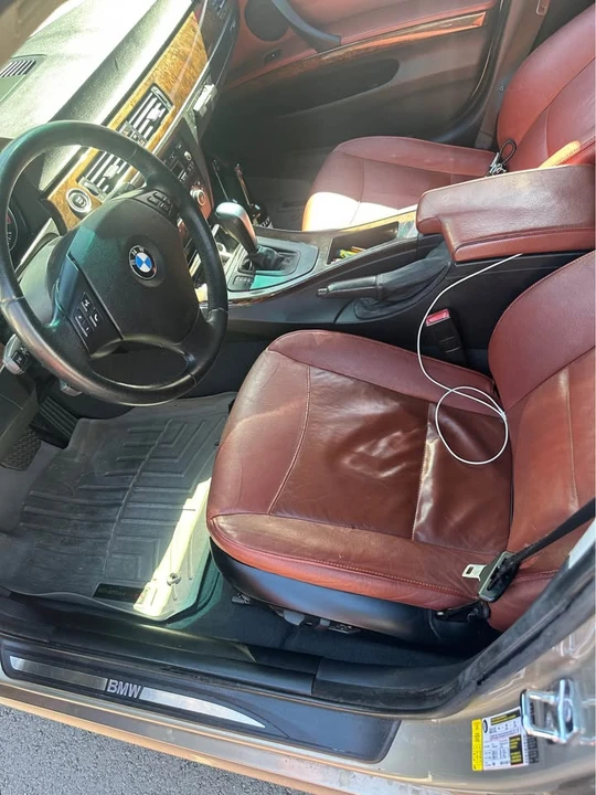 2009 BMW E90 3 Series Sedan - Image 4 of 5