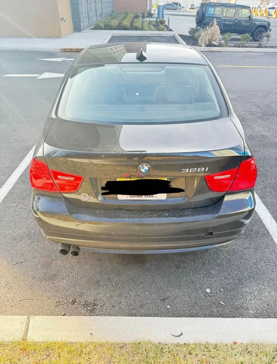 2009 BMW E90 3 Series Sedan - Image 3 of 3