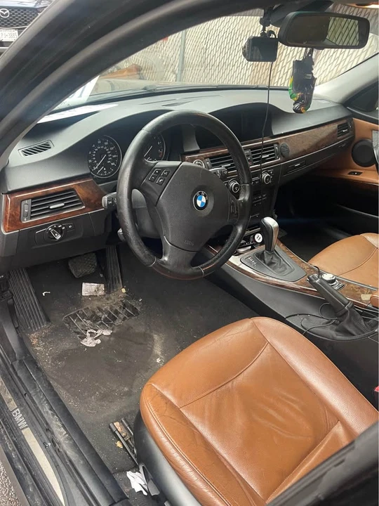 2009 BMW E90 3 Series Sedan - Image 6 of 7