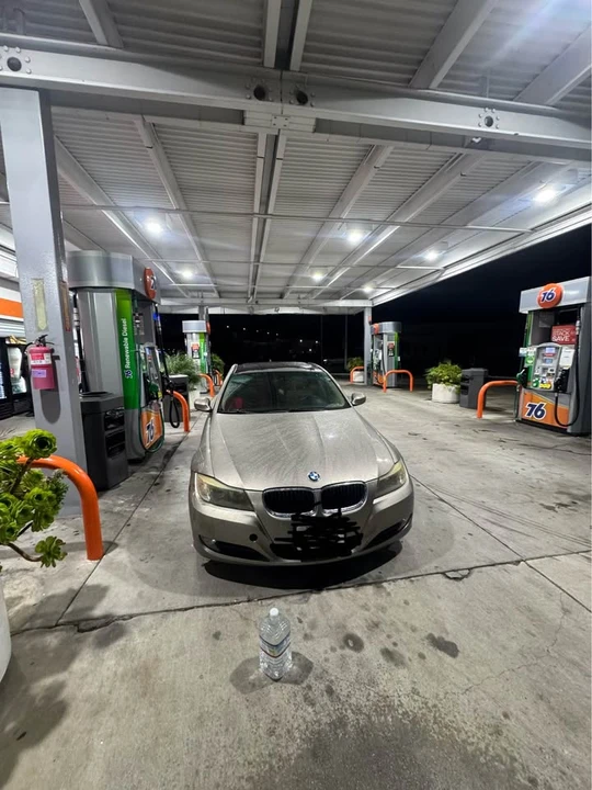 2009 BMW E90 3 Series Sedan - Image 6 of 6