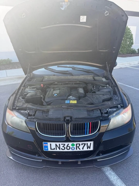 2009 BMW E90 3 Series Sedan - Image 10 of 18