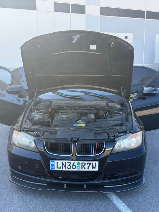 2009 BMW E90 3 Series Sedan - Image 16 of 18