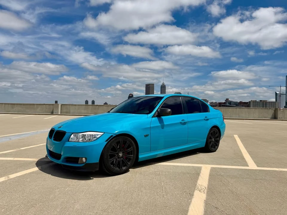 2009 BMW E90 3 Series Sedan - Image 2 of 7