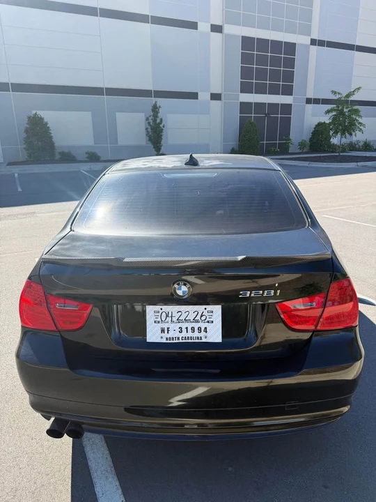 2009 BMW E90 3 Series Sedan - Image 6 of 18