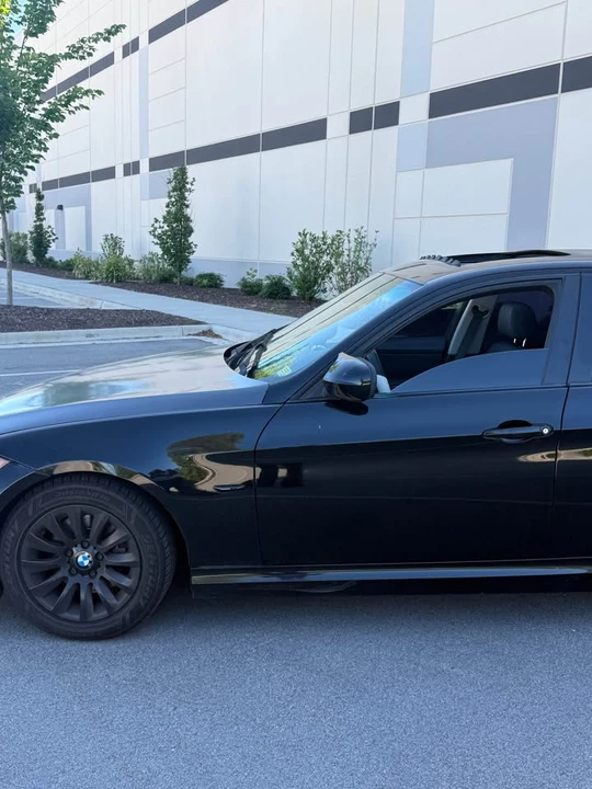 2009 BMW E90 3 Series Sedan - Image 4 of 18