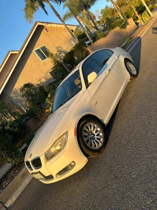 2009 BMW E90 3 Series Sedan - Image 9 of 11