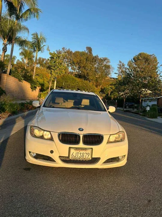 2009 BMW E90 3 Series Sedan - Image 3 of 11