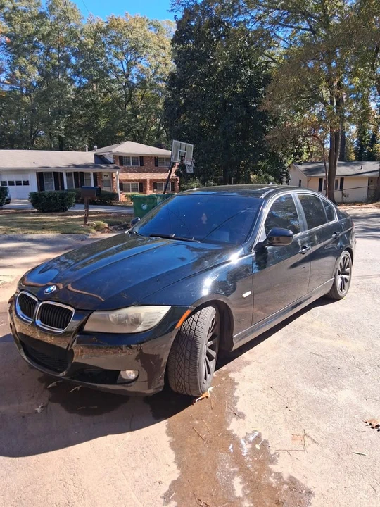 2009 BMW E90 3 Series Sedan - Image 2 of 4