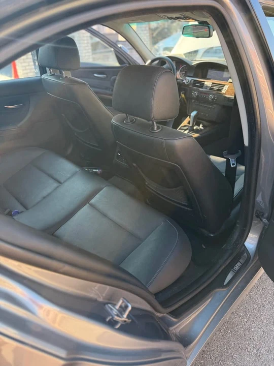 2009 BMW E90 3 Series Sedan - Image 3 of 12