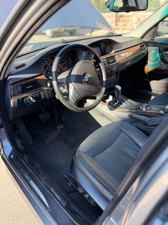 2009 BMW E90 3 Series Sedan - Image 7 of 12
