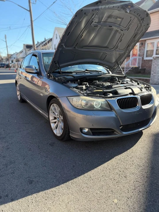 2009 BMW E90 3 Series Sedan - Image 11 of 12