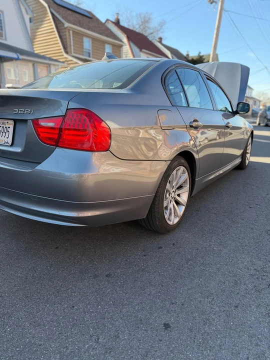 2009 BMW E90 3 Series Sedan - Image 10 of 12