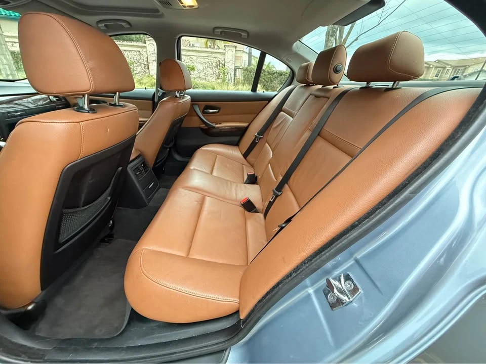 2009 BMW E90 3 Series Sedan - Image 16 of 17