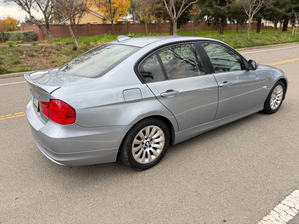 2009 BMW E90 3 Series Sedan - Image 8 of 17
