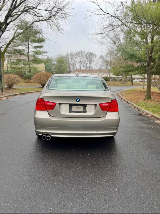 2009 BMW E90 3 Series Sedan - Image 4 of 13
