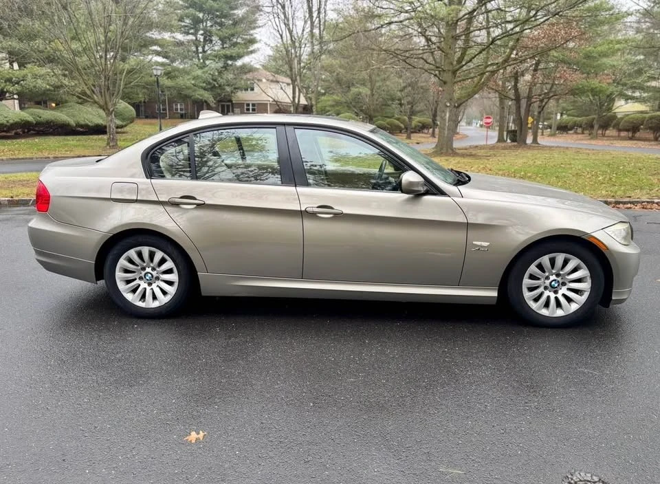 2009 BMW E90 3 Series Sedan - Image 6 of 13