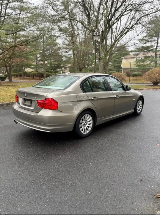2009 BMW E90 3 Series Sedan - Image 5 of 13