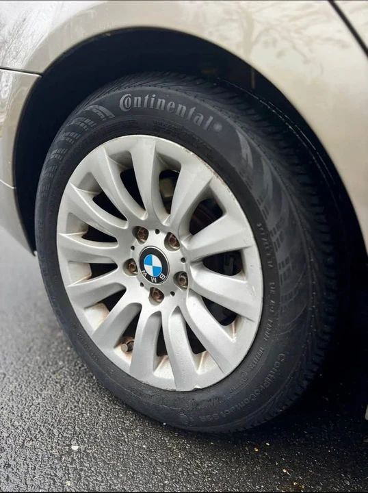 2009 BMW E90 3 Series Sedan - Image 9 of 13