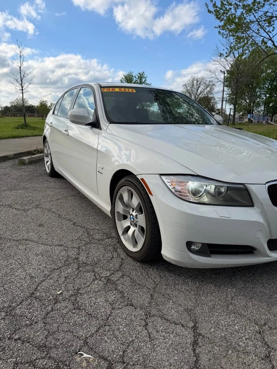 2009 BMW E90 3 Series Sedan - Image 4 of 19