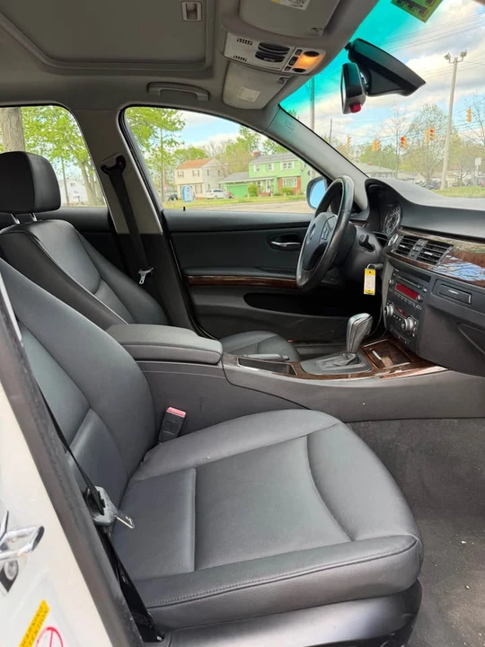 2009 BMW E90 3 Series Sedan - Image 13 of 19